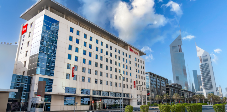ibis-dubai-world-trade-centre-exterior-2
